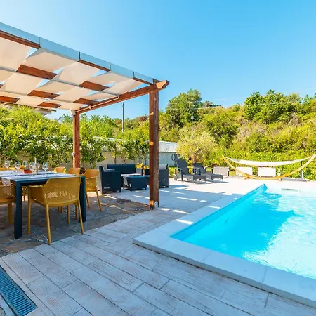 Apartament Grace With Private Pool