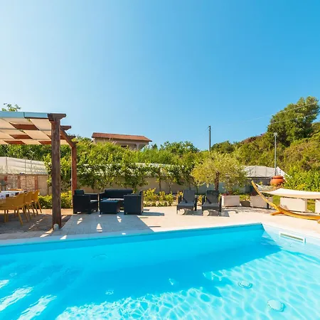 Appartamento Grace With Private Pool Ascea
